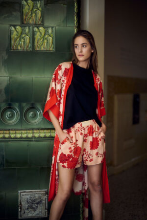 LILY SHORT - Pantaloni scurți moderni pentru femei