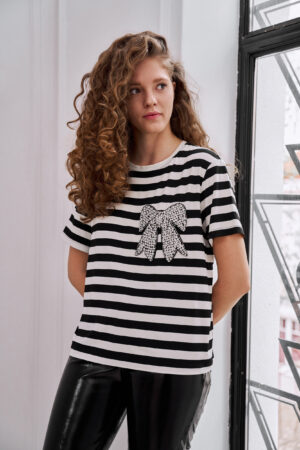 GLAM TOP - Tricouri populare pentru femei