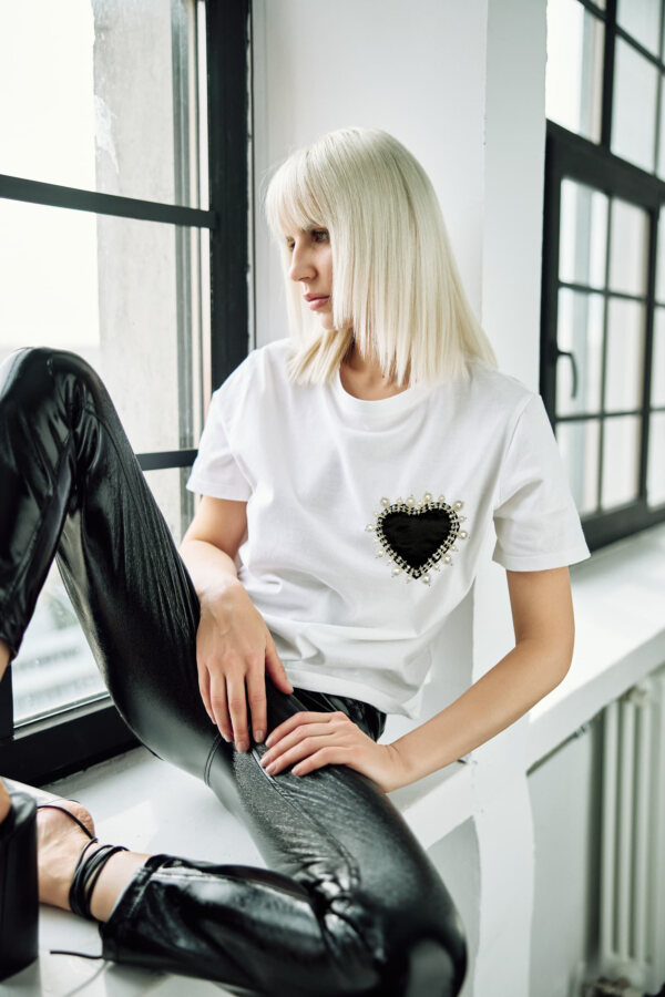 TOP BLACK HEART