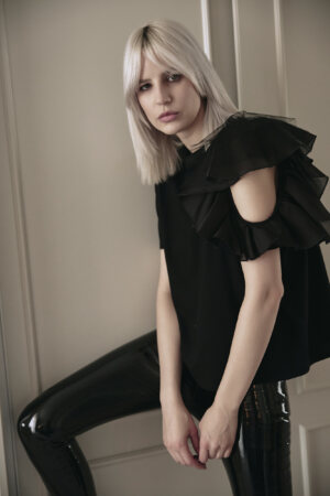 TOP CHARMED NEGRU - Topuri fermecătoare pentru femei