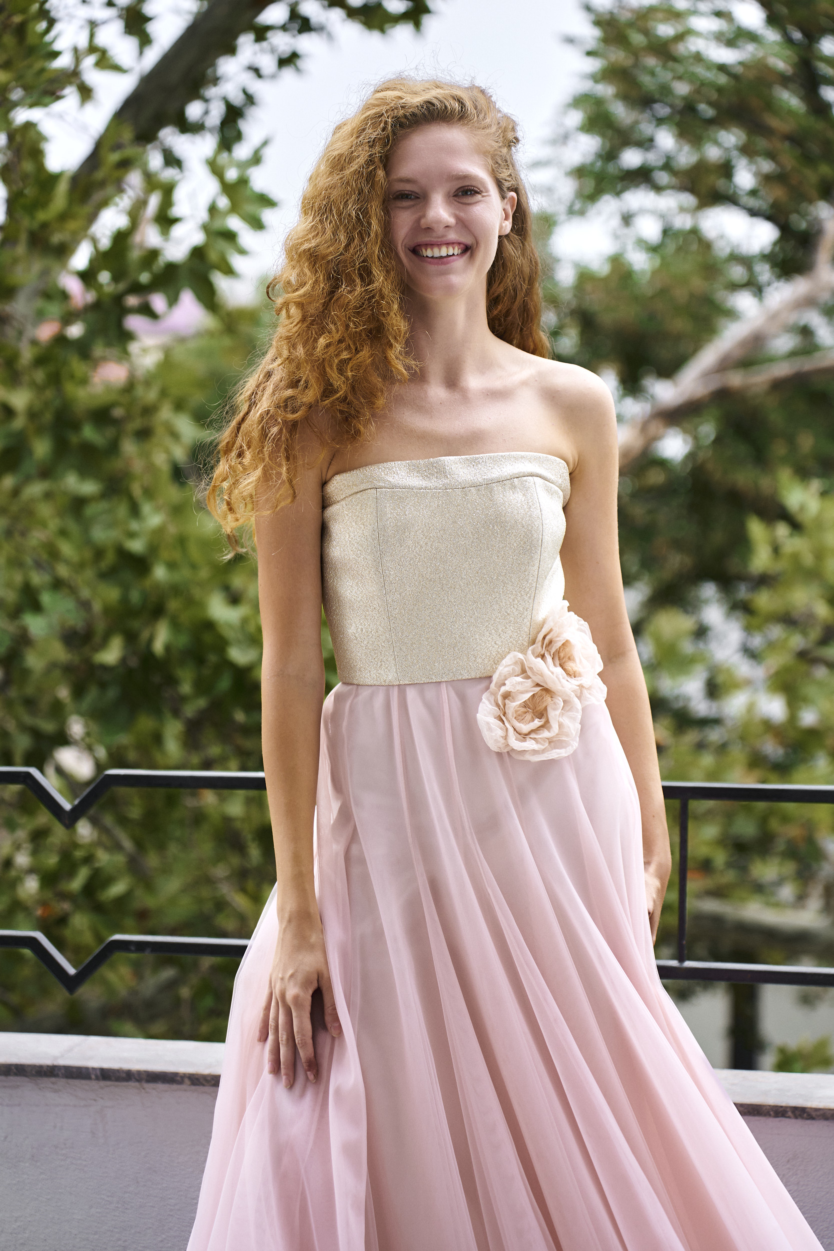 ROMANTIC DRESS GOLD - imagine 3